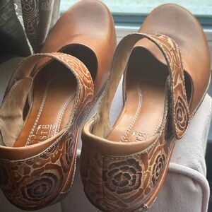 Elegant Brown Floral Women's Mules
